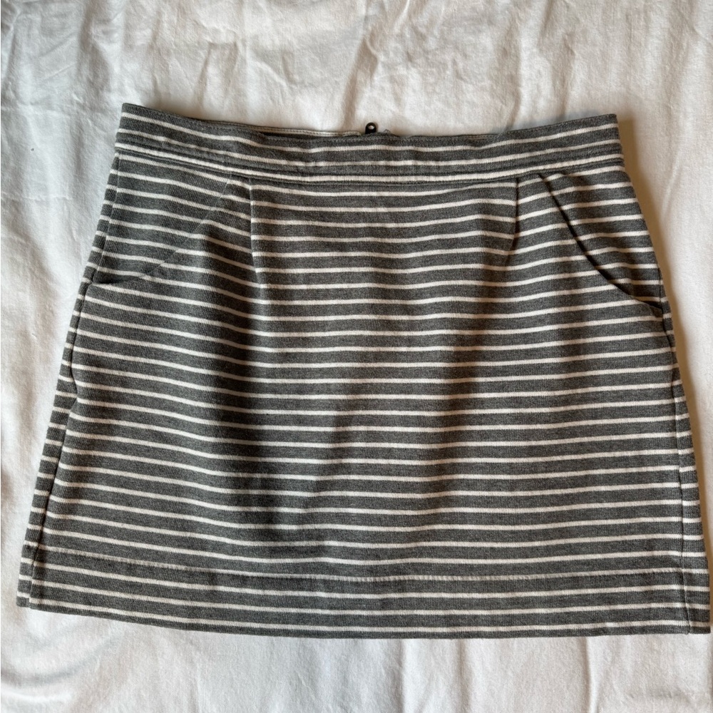 GAP Gray and White Striped Mini Skirt